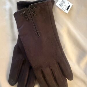 Elegant Brown Gloves with Beaded Detail